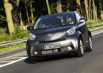 Toyota_iQ_15477