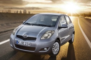 Toyota_Yaris_16351_